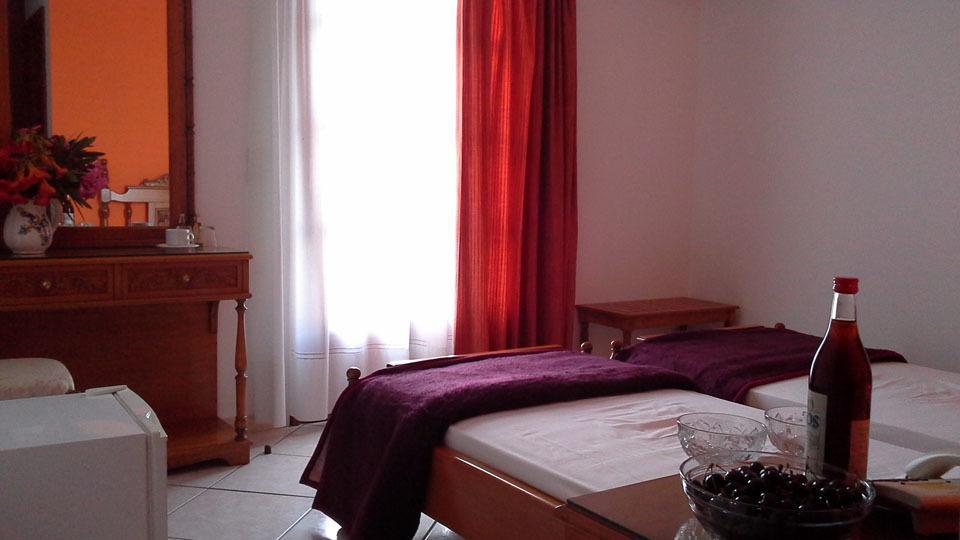 Hotel Agnanti Agios Konstantinos  Bagian luar foto
