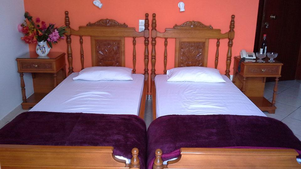 Hotel Agnanti Agios Konstantinos  Bagian luar foto
